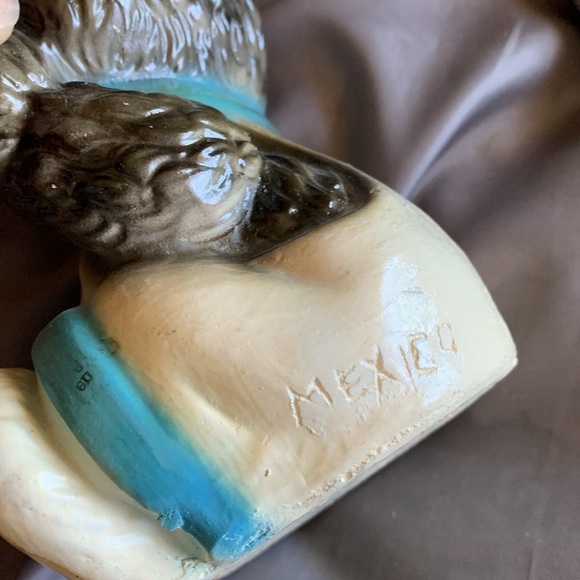 Vintage Mexican teddy bear piggy bank - Picture 7 of 9